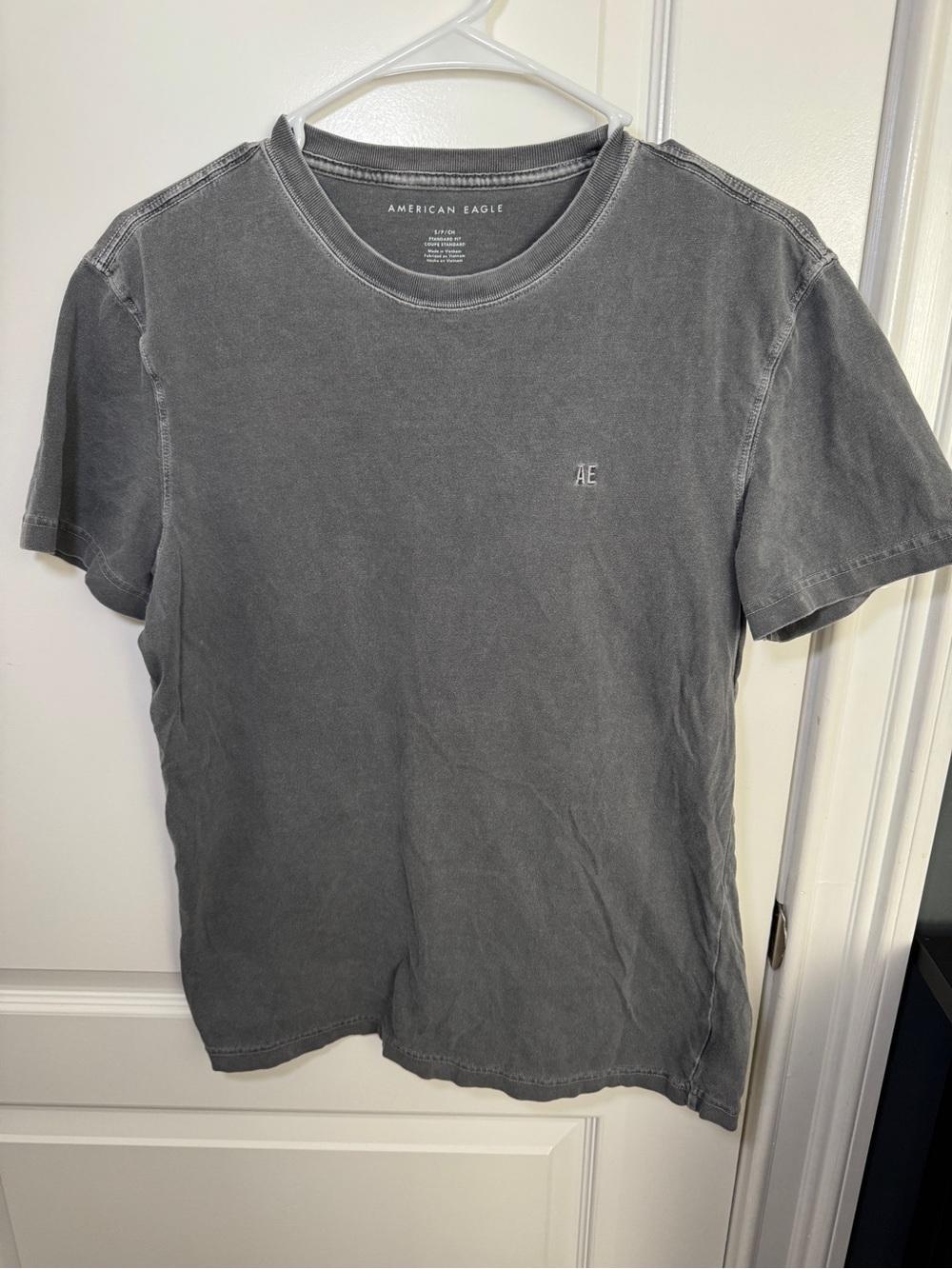 American Eagle Outfitters Mens Size Small T-Shirt